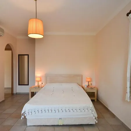 Sleeps 8 Pool Air Con Wifi Βίλα